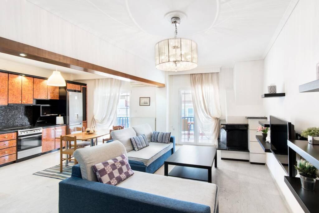 Seafront 2 Bedrooms Apartment Néa Iráklia Kültér fotó