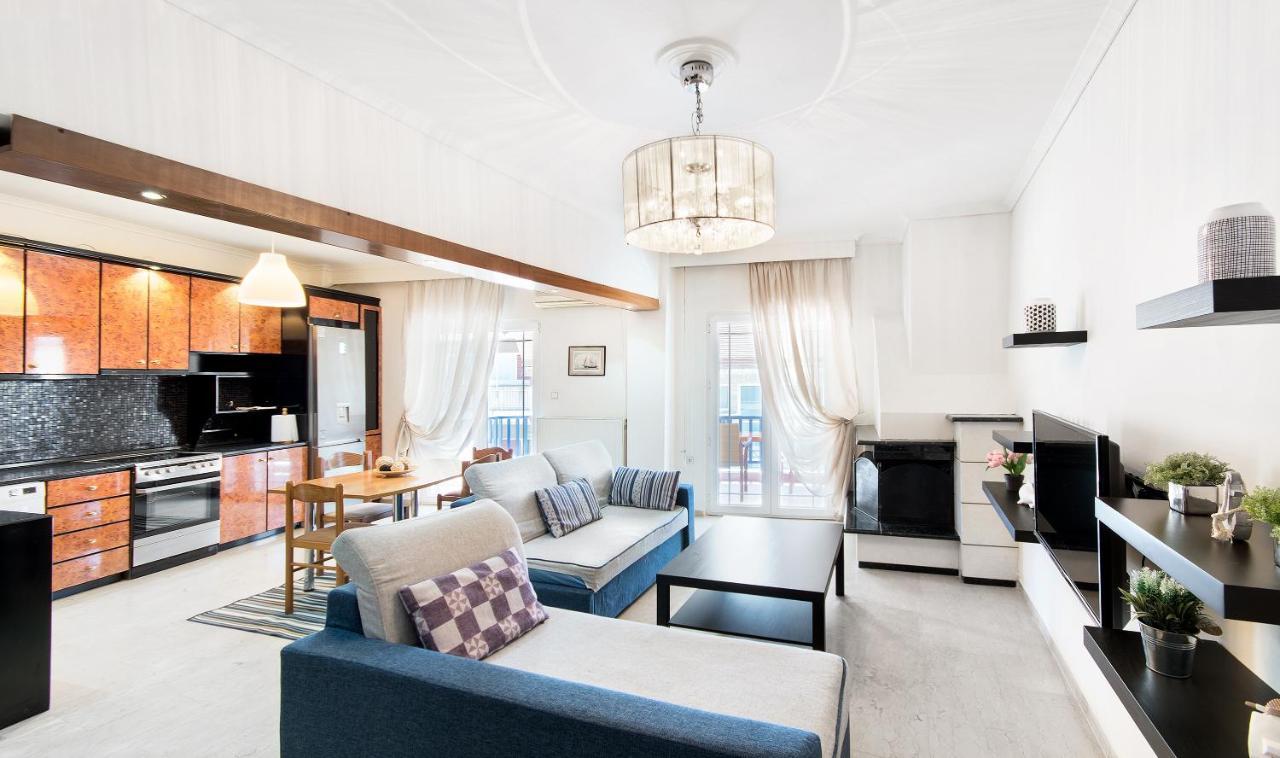 Seafront 2 Bedrooms Apartment Néa Iráklia Kültér fotó